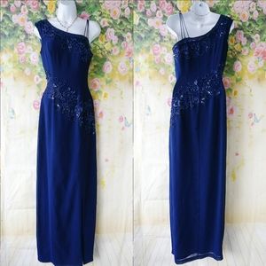 LA Femme
Navy Sequin Formal Gown